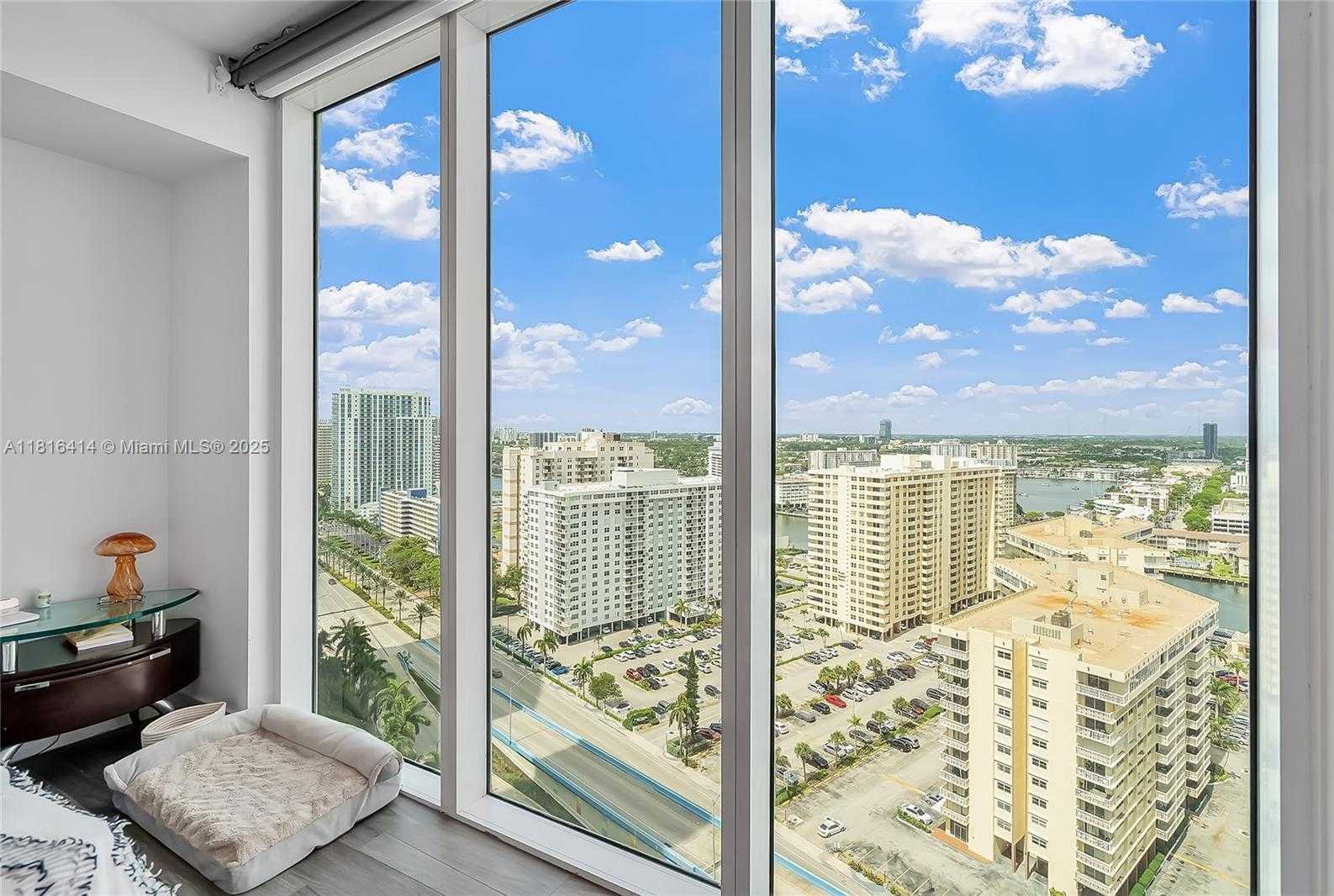 Small Image of 1800 SOUTH OCEAN DR #2208, Hallandale Beach Number 30