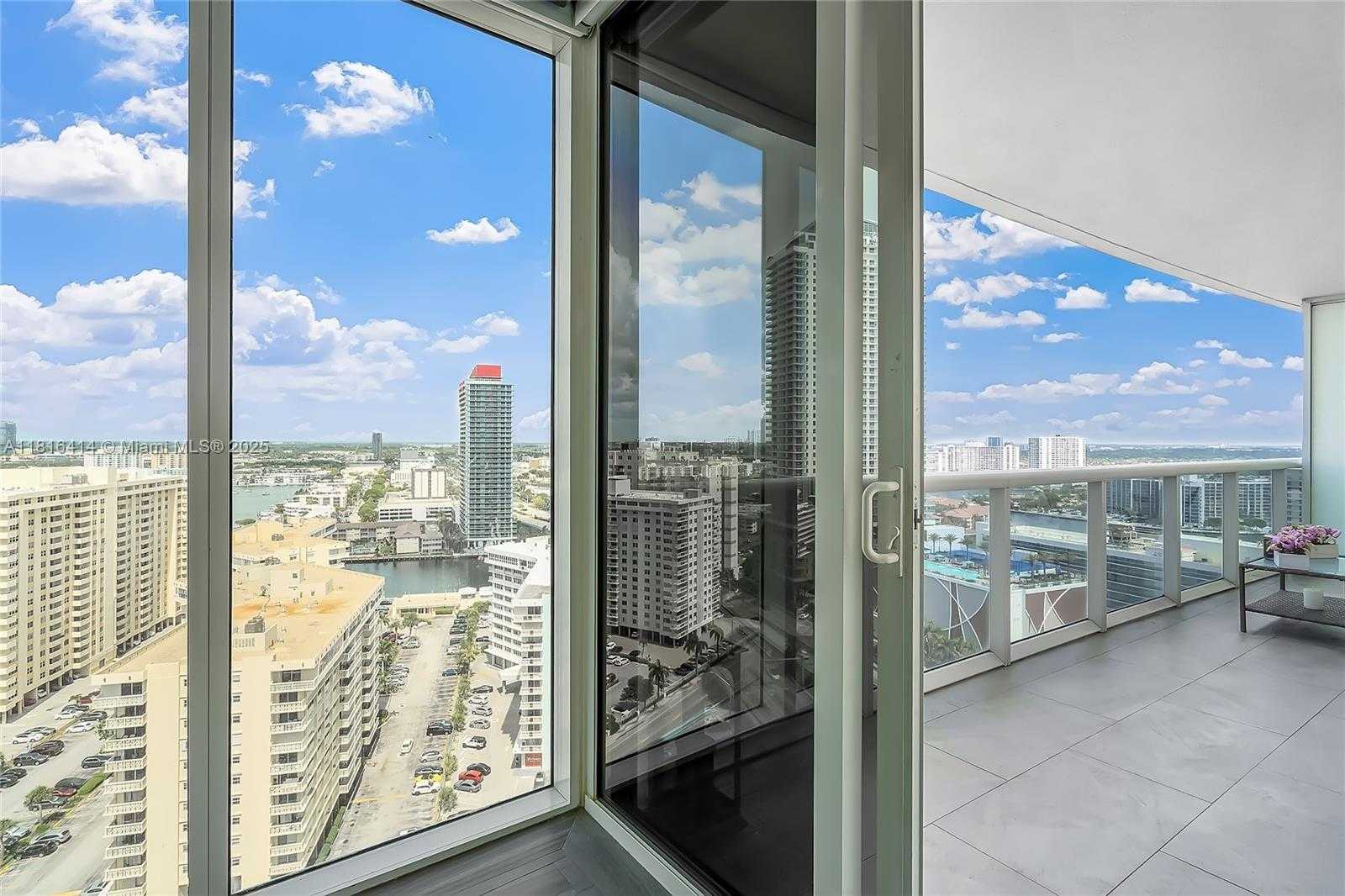 Small Image of 1800 SOUTH OCEAN DR #2208, Hallandale Beach Number 31