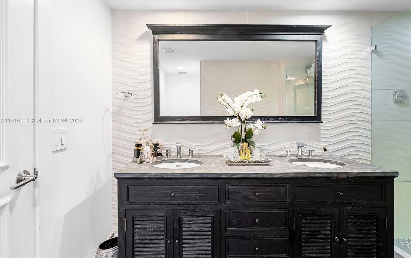 Small Image of 1800 SOUTH OCEAN DR #2208, Hallandale Beach Number 36