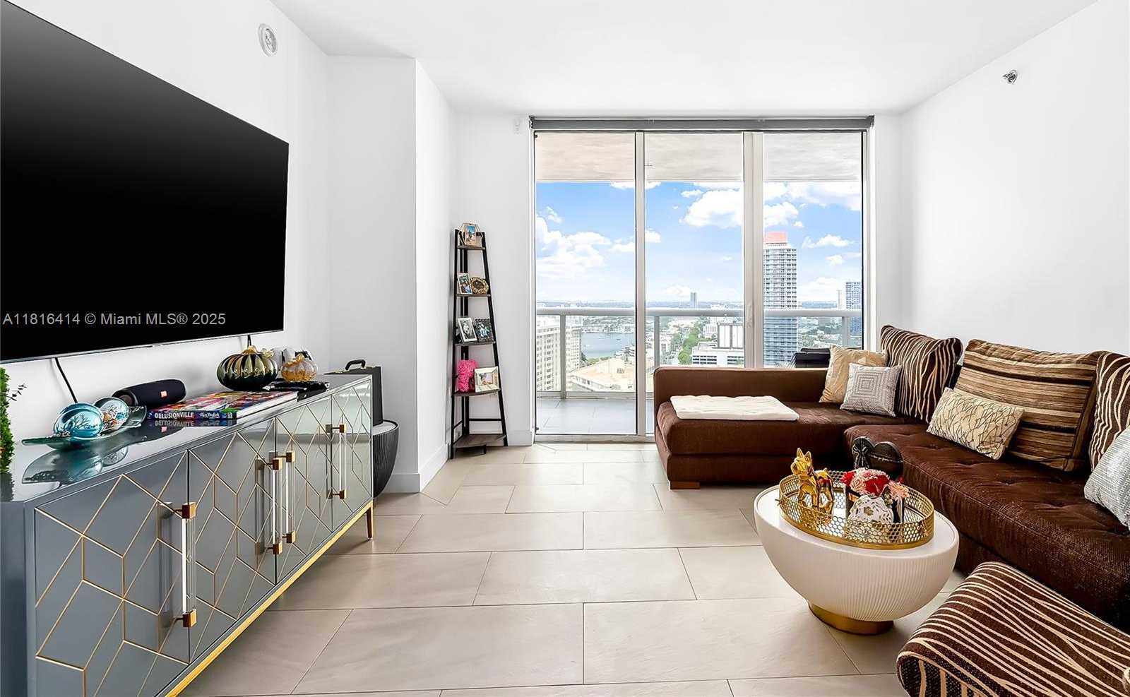 Small Image of 1800 SOUTH OCEAN DR #2208, Hallandale Beach Number 4