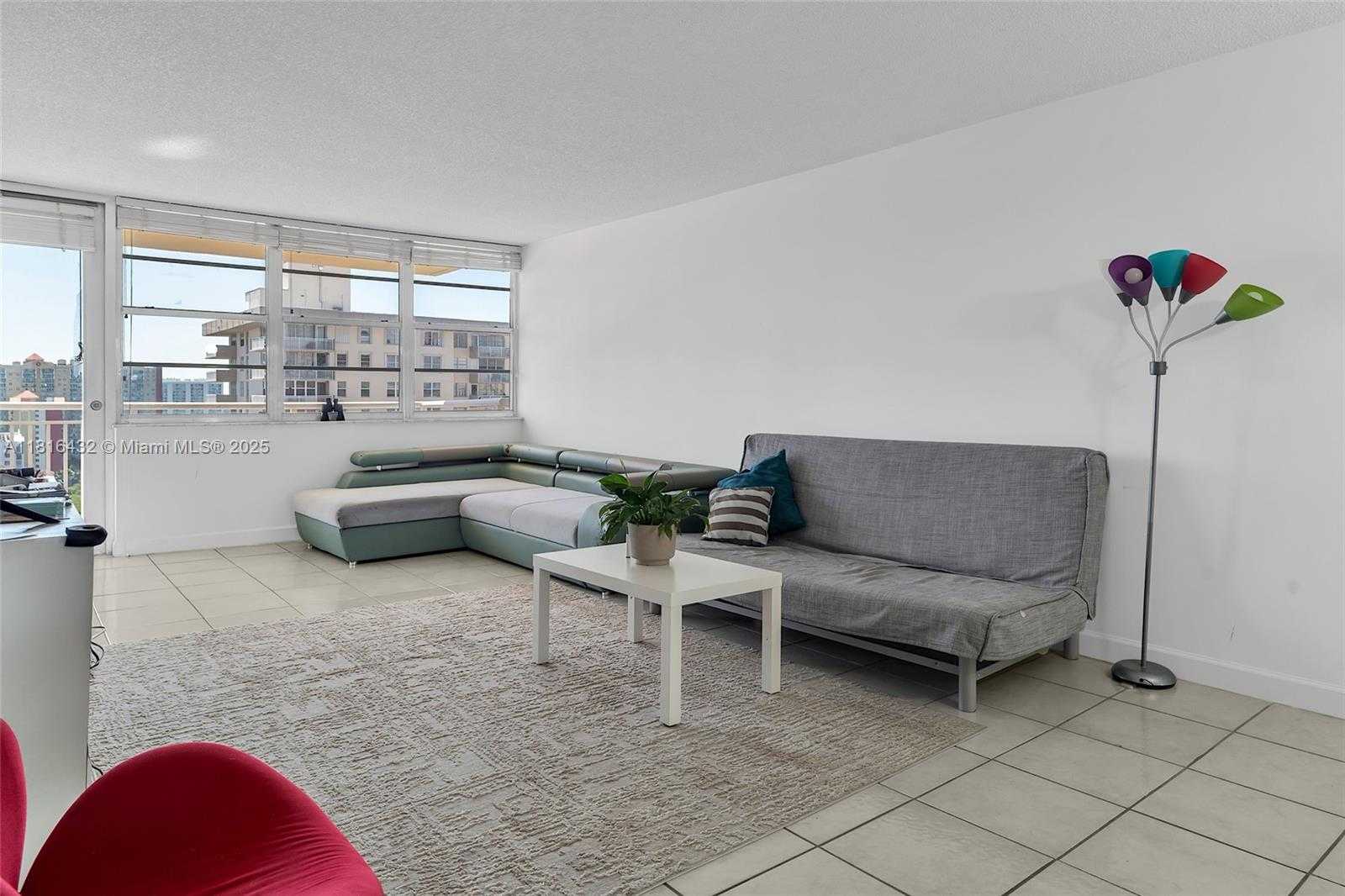 Small Image of 251 174TH ST #2115, Sunny Isles Beach Number 4