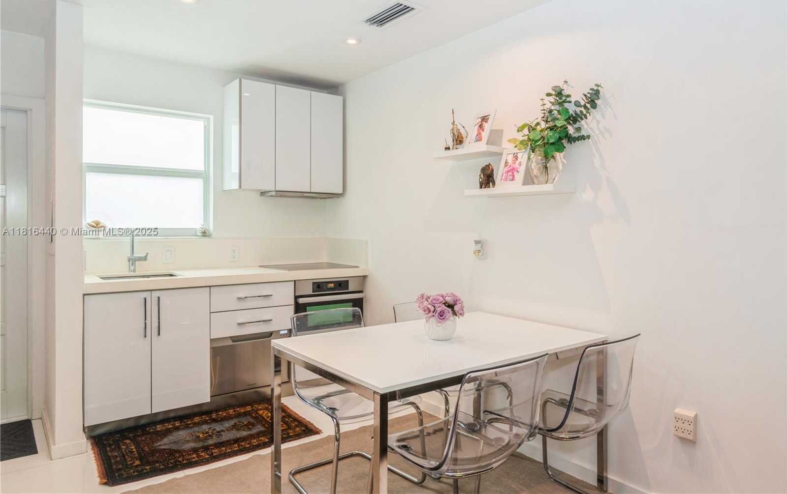 Small Image of 798 CRANDON BLVD #55-B, Key Biscayne Number 4