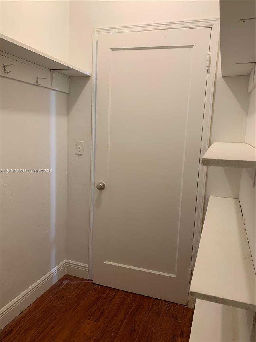 Small Image of 723 NE 91st St, Miami Shores, FL 33138, USA Number 13