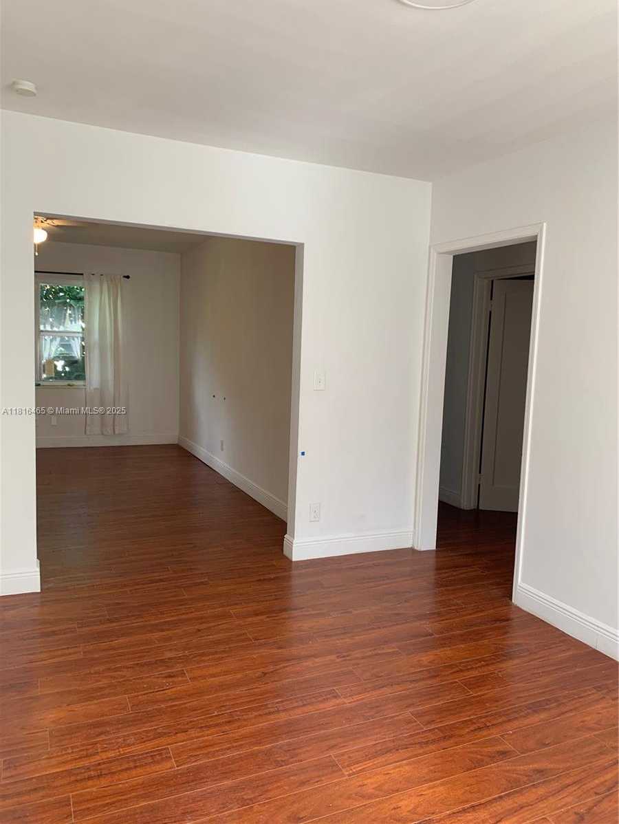 Small Image of 723 NE 91st St, Miami Shores, FL 33138, USA Number 5
