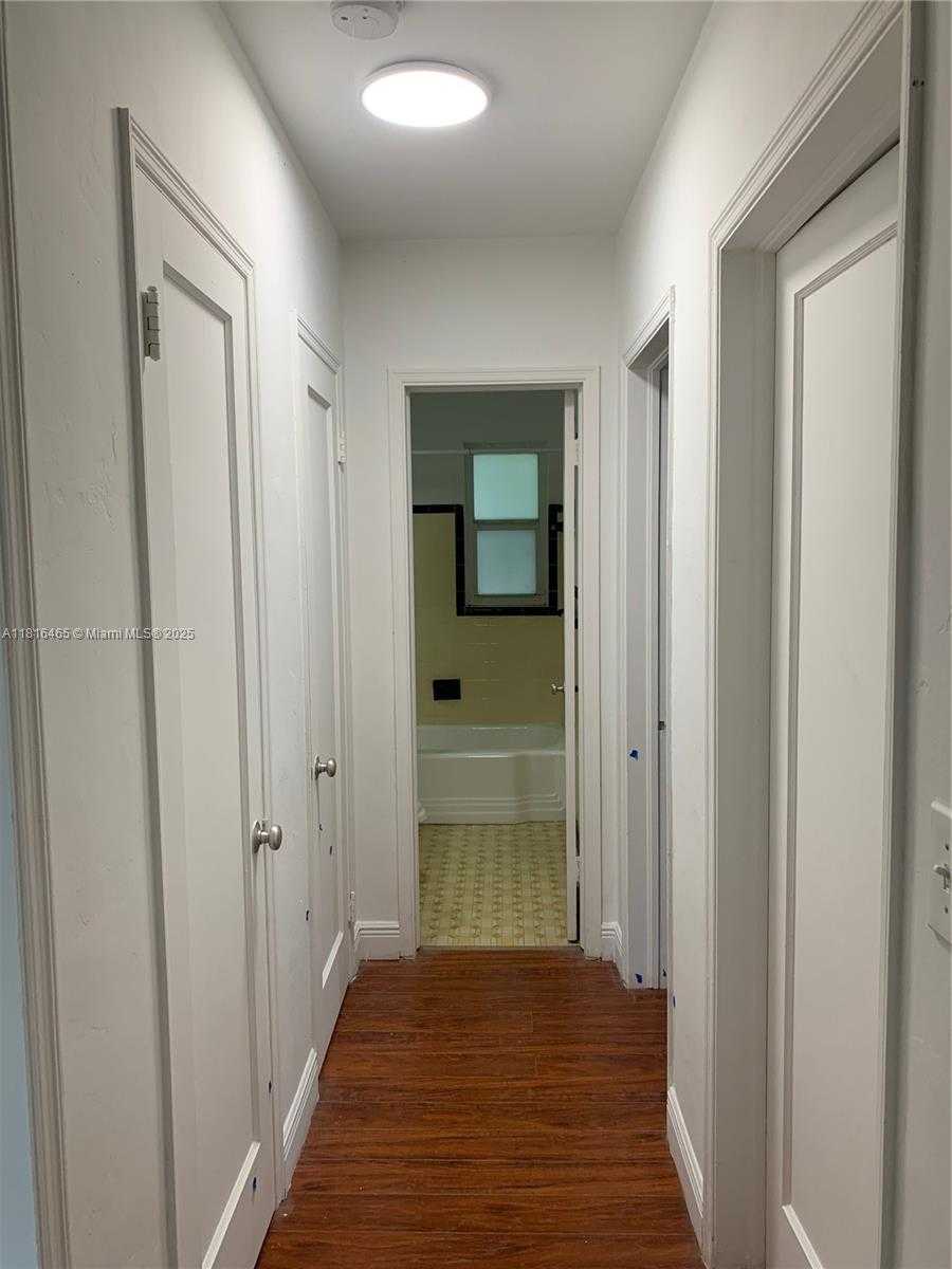 Small Image of 723 NE 91st St, Miami Shores, FL 33138, USA Number 9