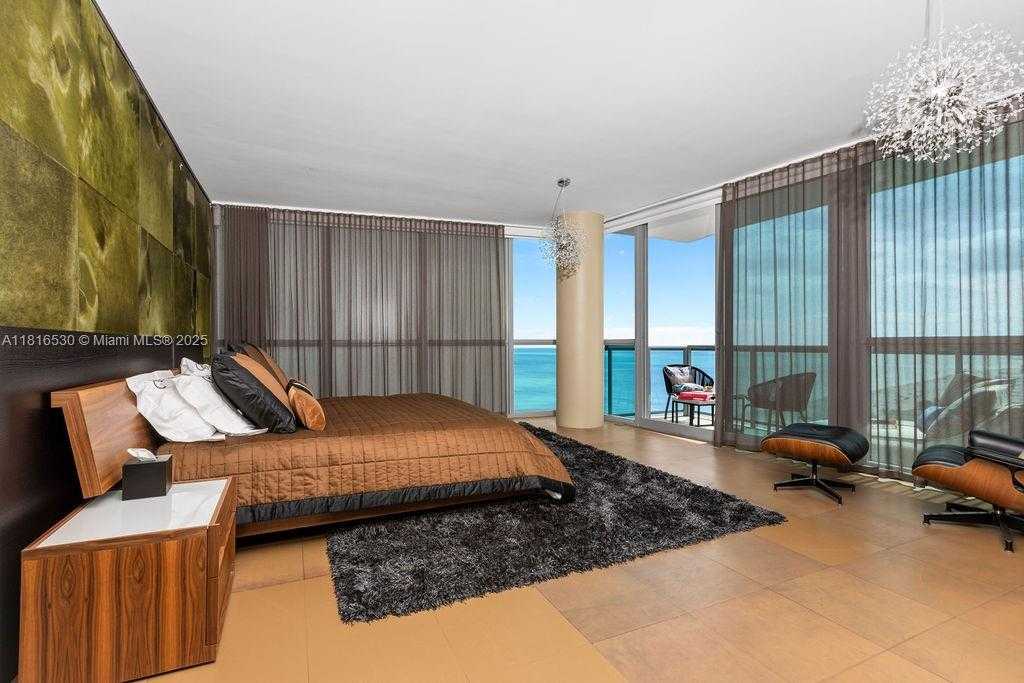 Small Image of 101 20 #2802/2804, Miami Beach Number 13