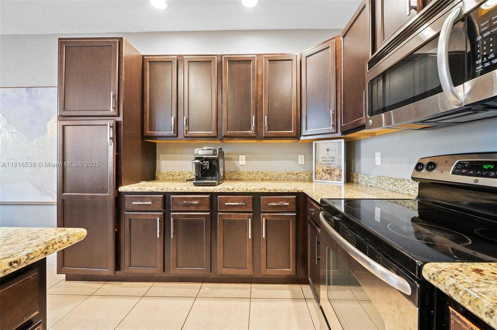 Small Image of 4164 CASCADA CIR, Cooper City Number 10