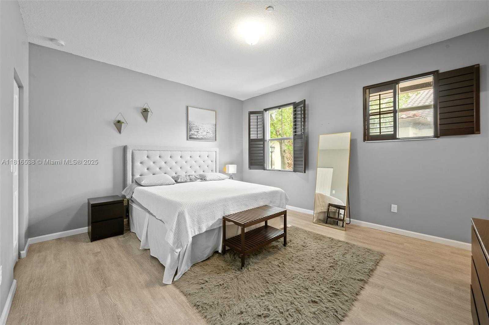 Small Image of 4164 CASCADA CIR, Cooper City Number 13