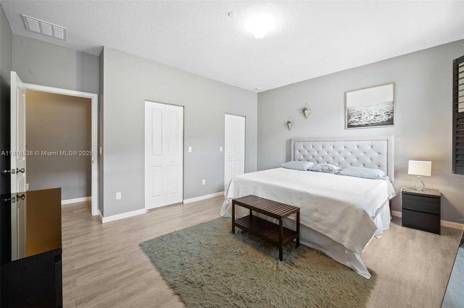 Small Image of 4164 CASCADA CIR, Cooper City Number 15