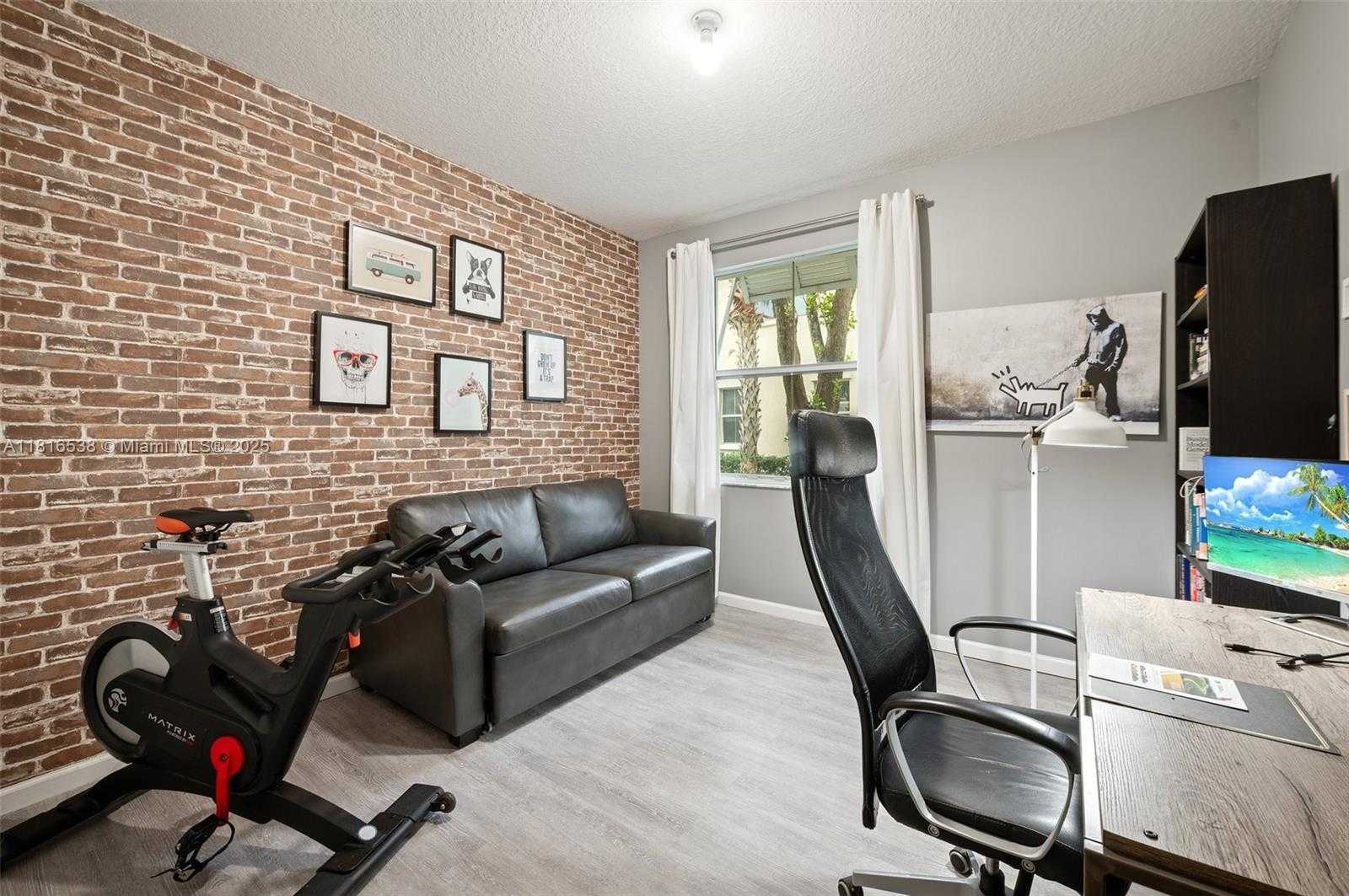 Small Image of 4164 CASCADA CIR, Cooper City Number 21