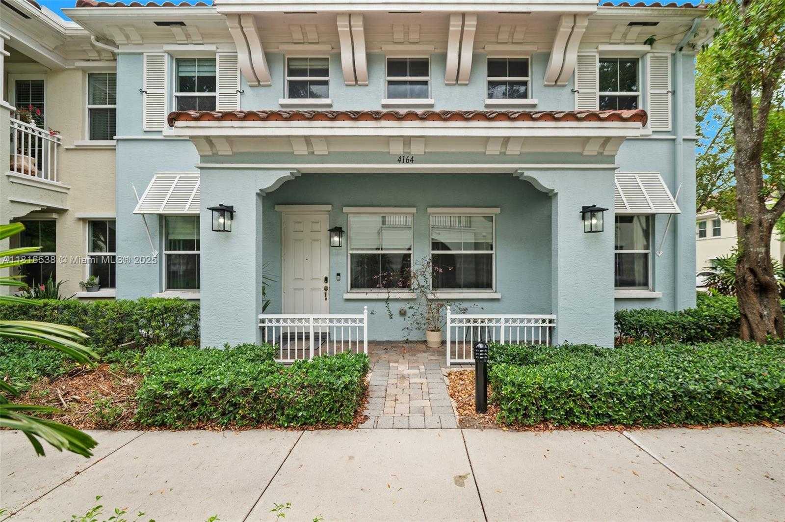 Small Image of 4164 CASCADA CIR, Cooper City Number 3