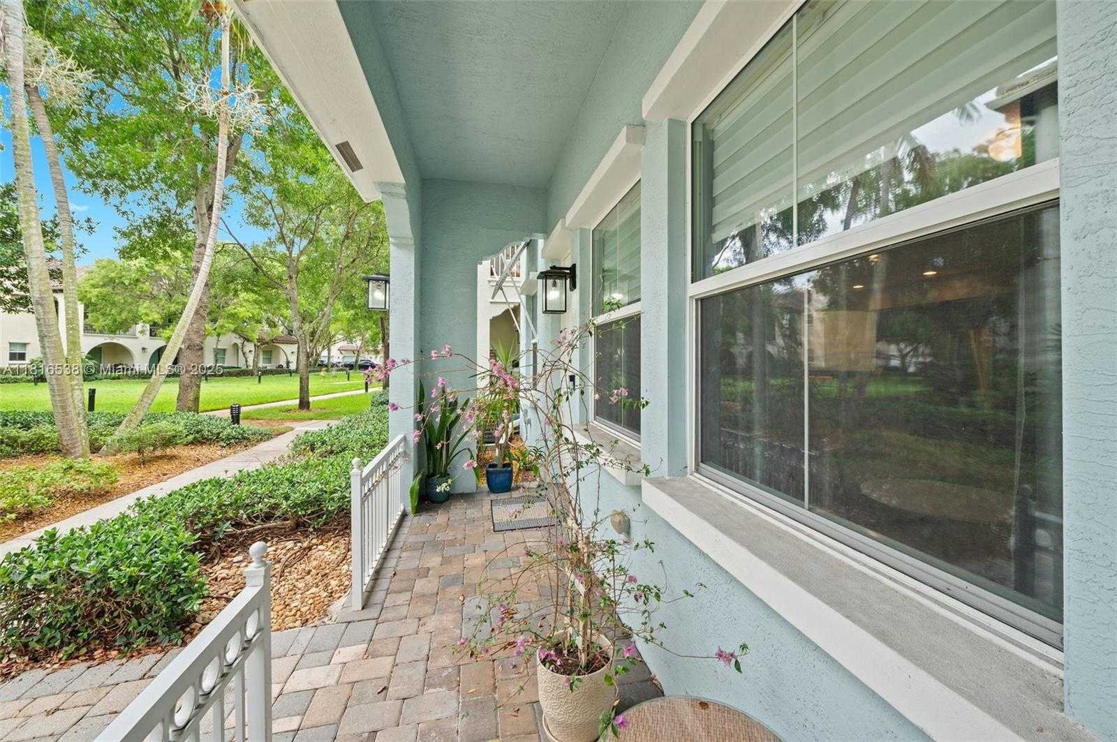 Small Image of 4164 CASCADA CIR, Cooper City Number 5