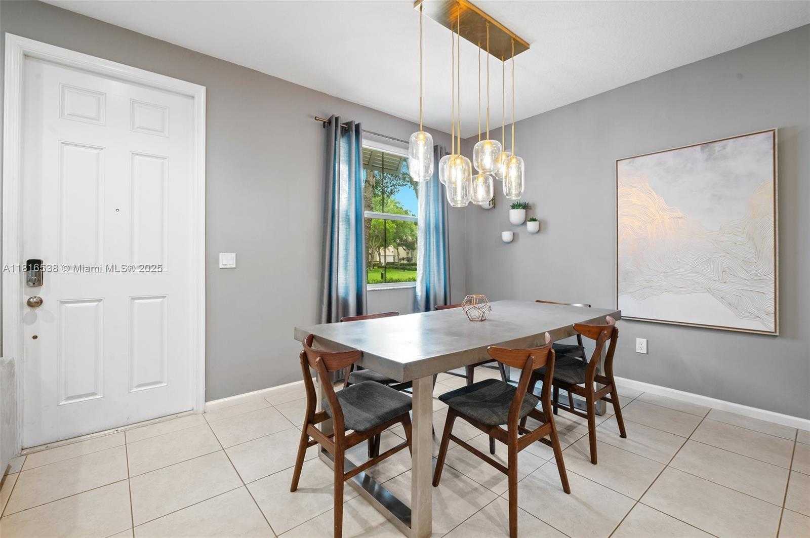 Small Image of 4164 CASCADA CIR, Cooper City Number 7
