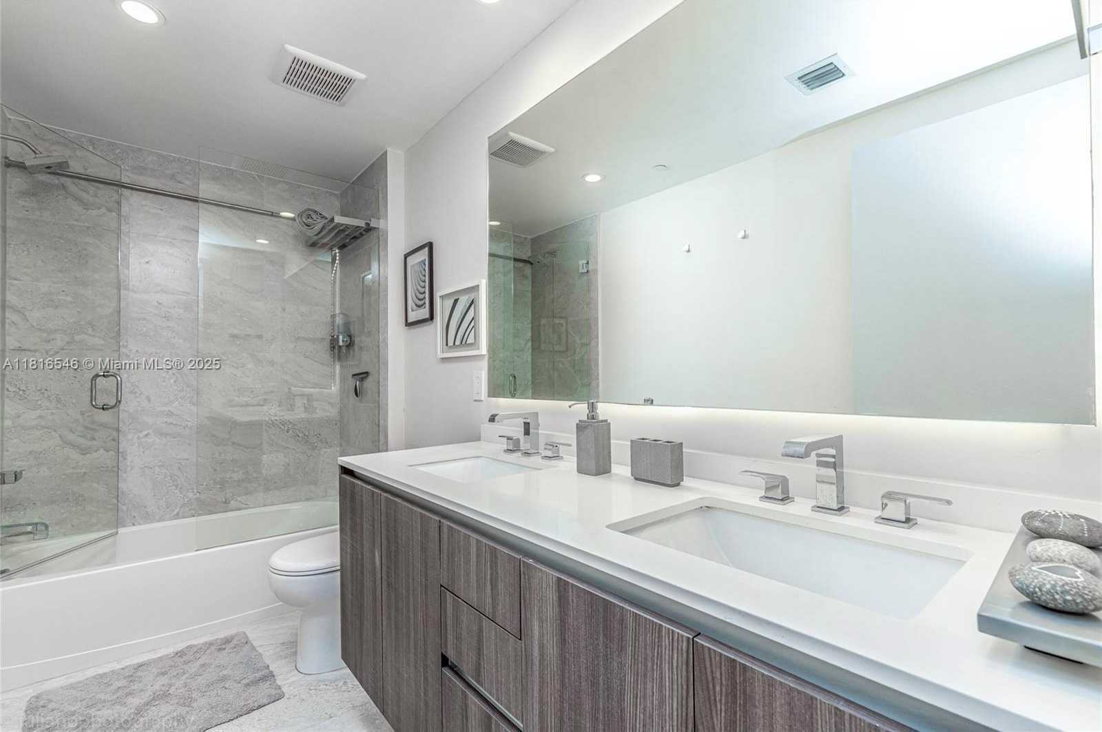 Small Image of 488 NORTH EAST 18TH ST #3911, Miami Number 15