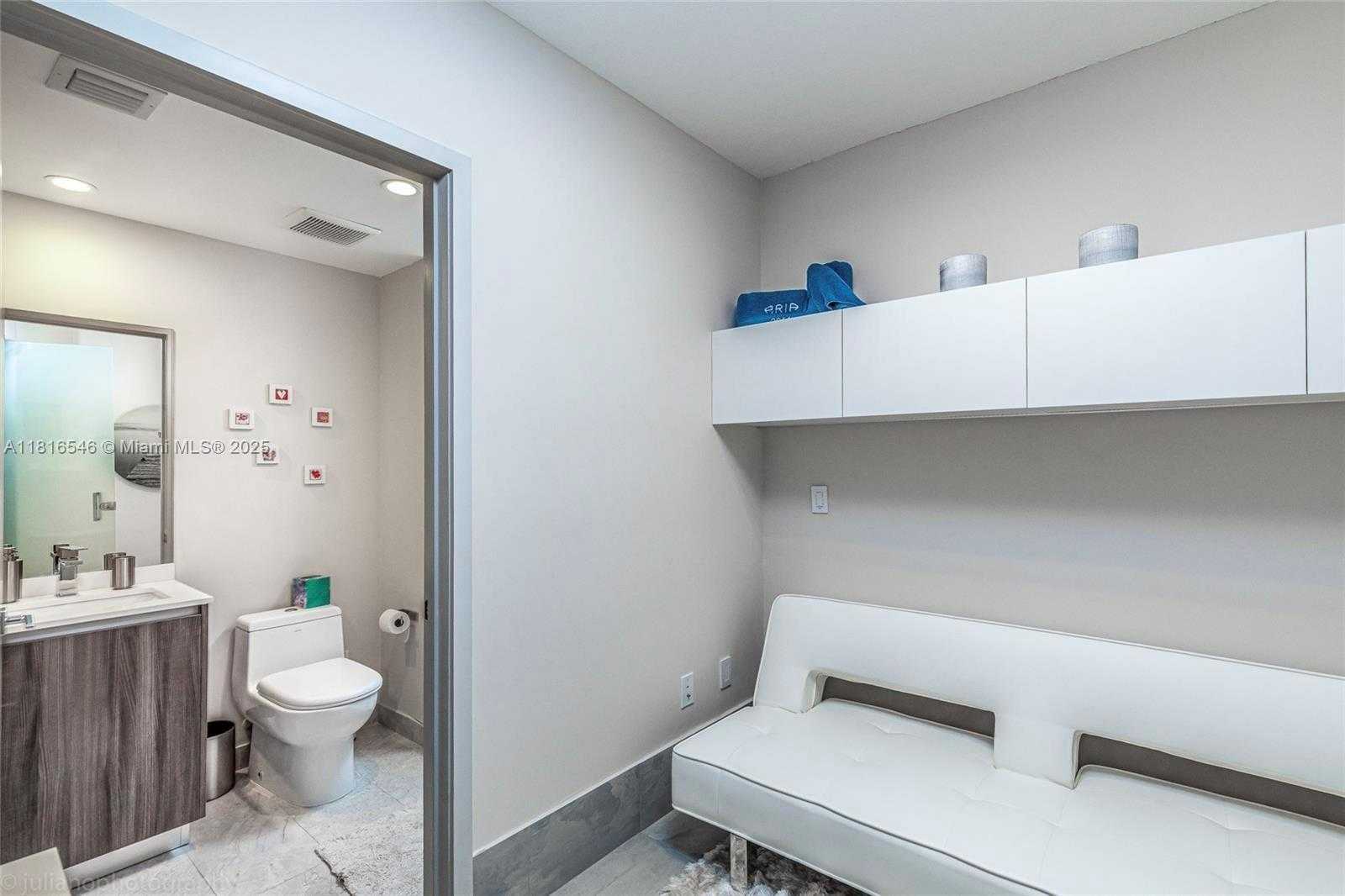 Small Image of 488 NORTH EAST 18TH ST #3911, Miami Number 25