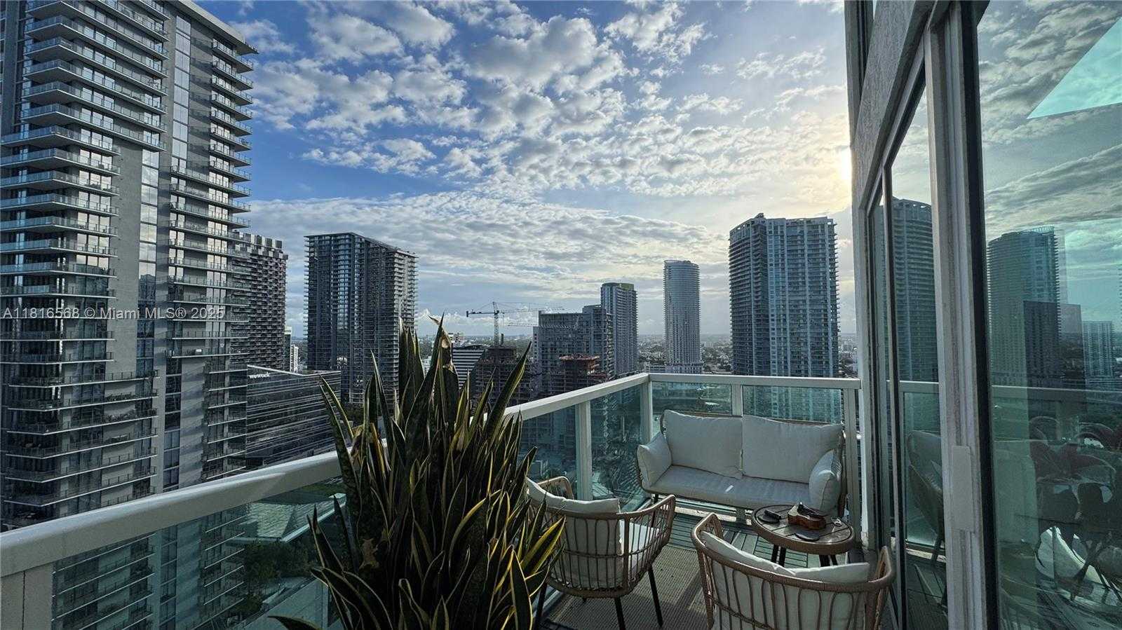 Small Image of 41 SOUTH EAST 5TH ST #1716, Miami Number 17