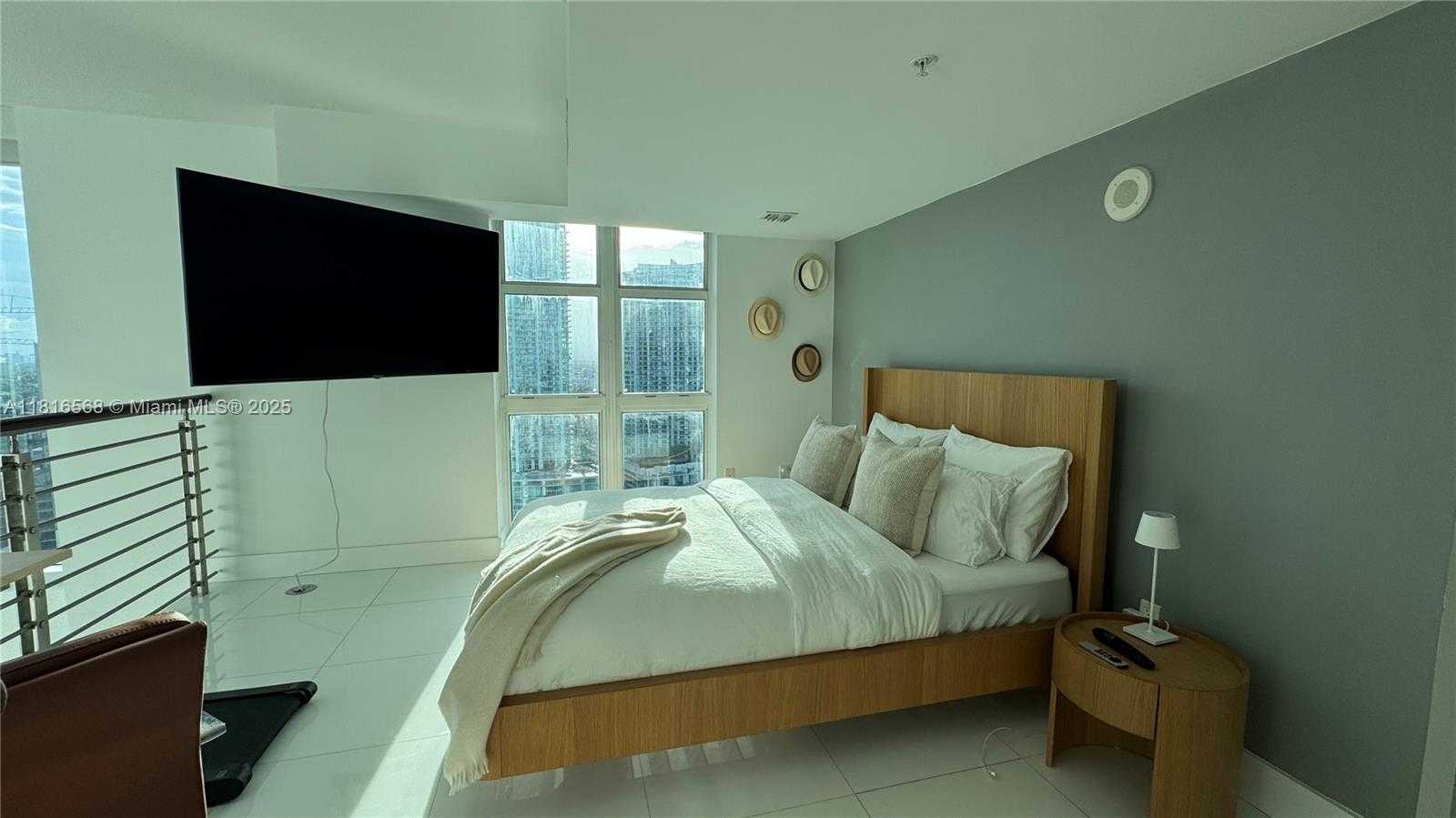 Small Image of 41 SOUTH EAST 5TH ST #1716, Miami Number 18