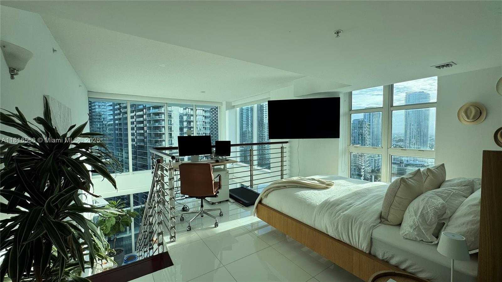 Small Image of 41 SOUTH EAST 5TH ST #1716, Miami Number 19