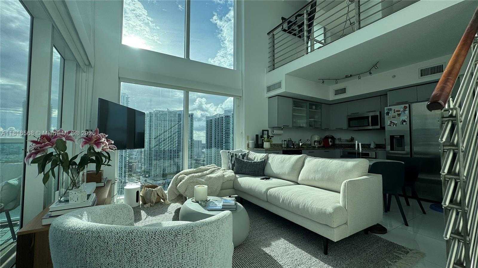 Small Image of 41 SOUTH EAST 5TH ST #1716, Miami Number 2