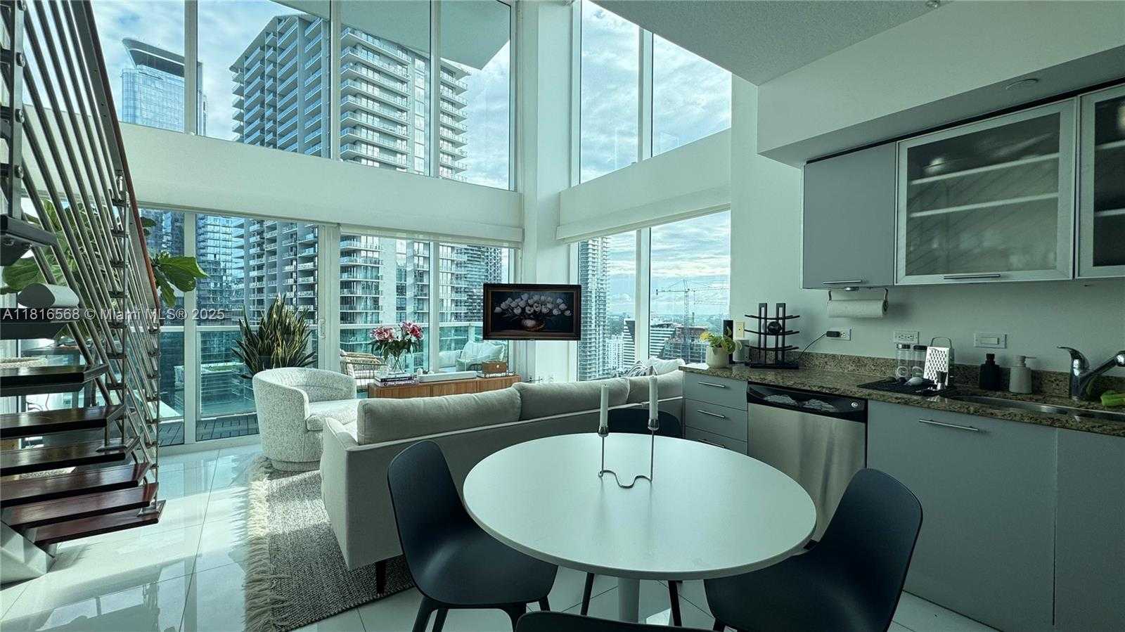 Small Image of 41 SOUTH EAST 5TH ST #1716, Miami Number 3
