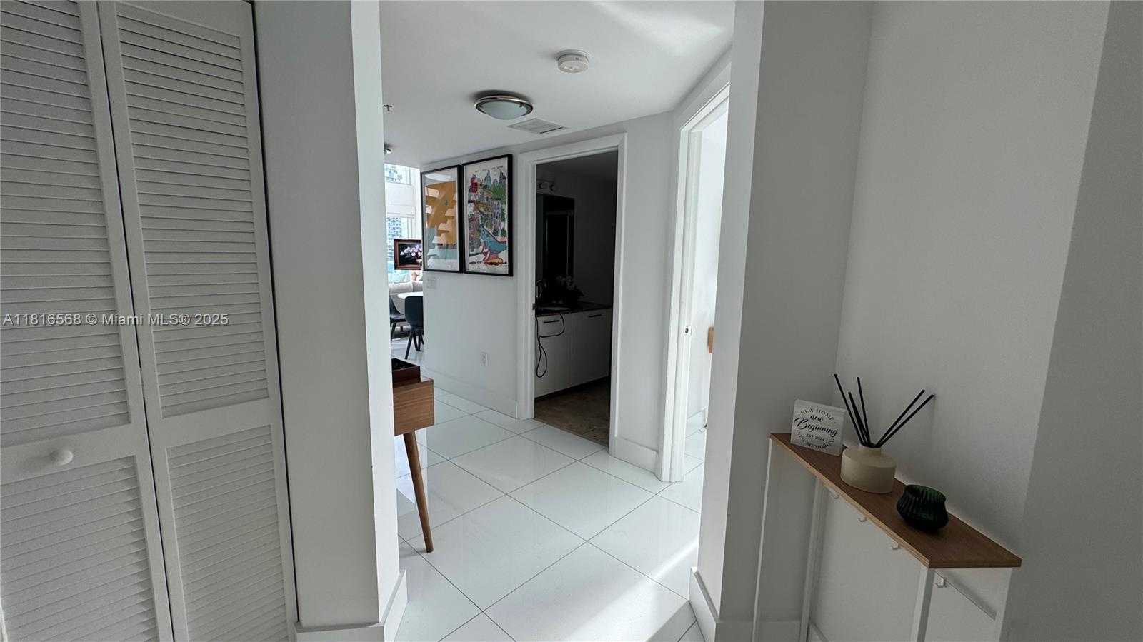 Small Image of 41 SOUTH EAST 5TH ST #1716, Miami Number 6