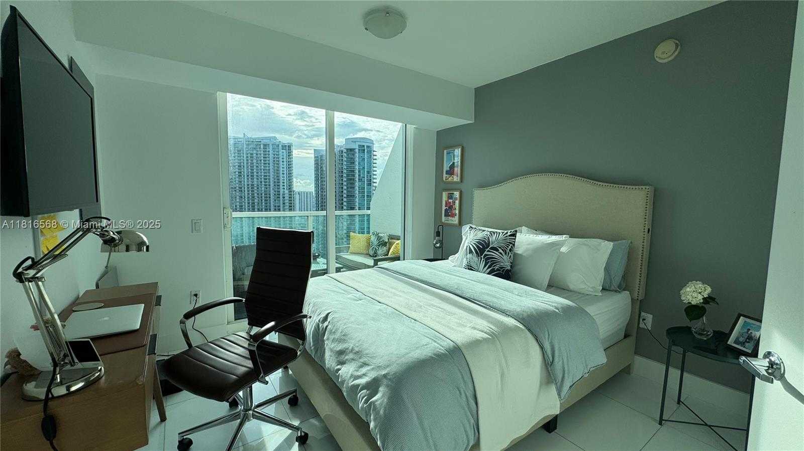 Small Image of 41 SOUTH EAST 5TH ST #1716, Miami Number 9