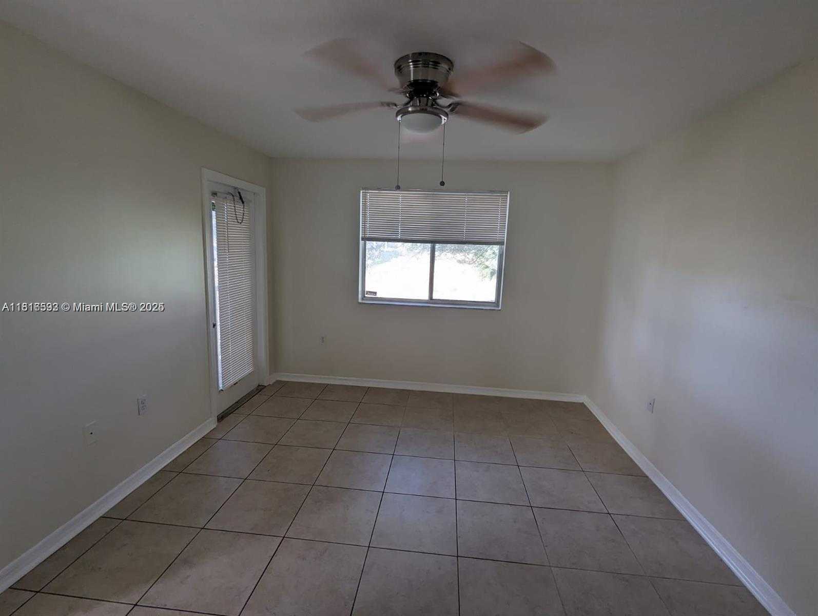 Small Image of 15201 GLENMOOR DR #15201, West Palm Beach Number 13