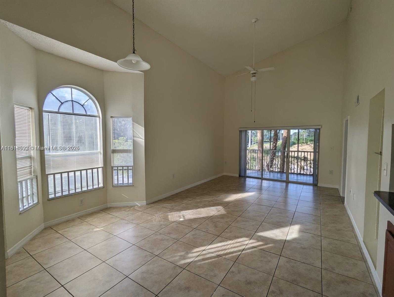 Small Image of 15201 GLENMOOR DR #15201, West Palm Beach Number 14