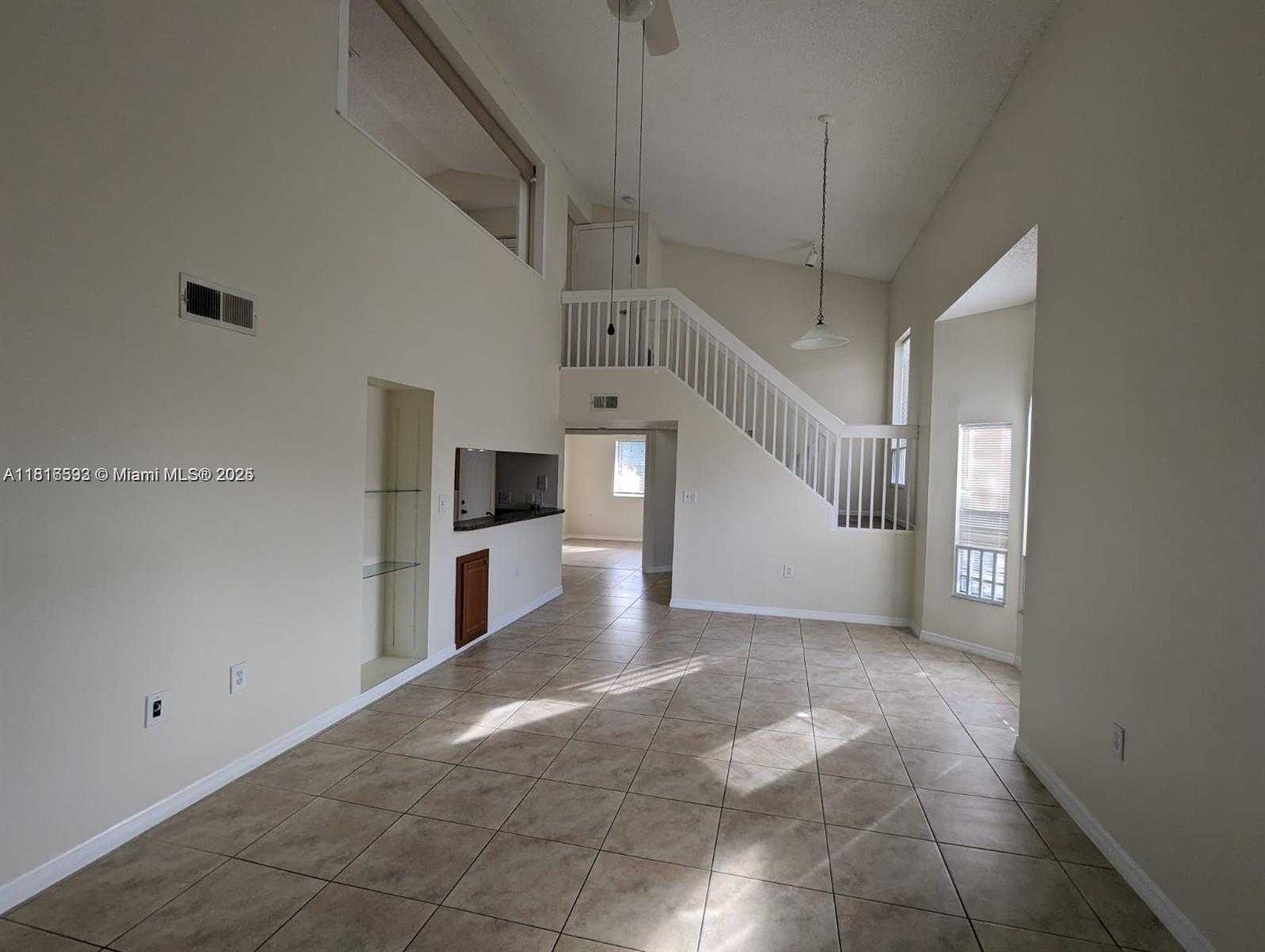 Small Image of 15201 GLENMOOR DR #15201, West Palm Beach Number 15