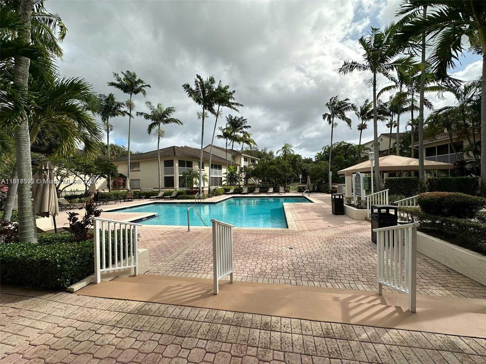 Small Image of 15201 GLENMOOR DR #15201, West Palm Beach Number 20