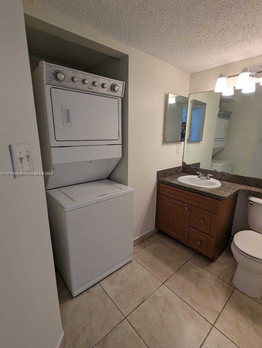 Small Image of 15201 GLENMOOR DR #15201, West Palm Beach Number 8