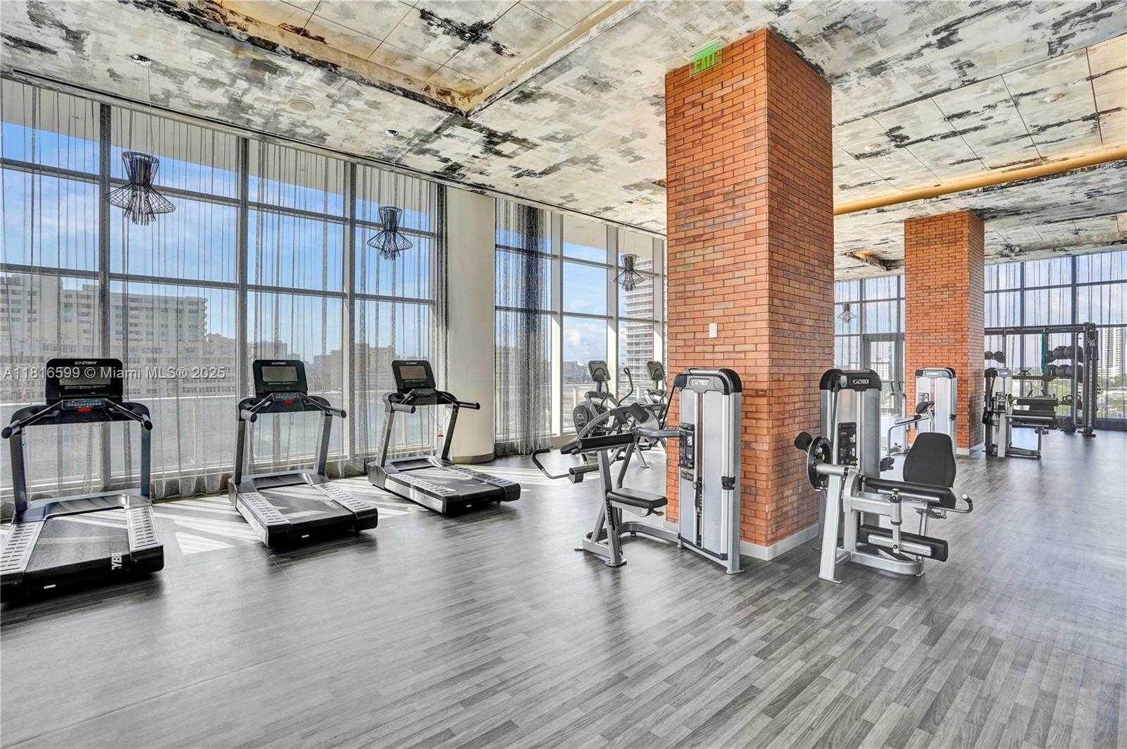 Small Image of 4010 SOUTH OCEAN DR #R1605, Hollywood Number 37