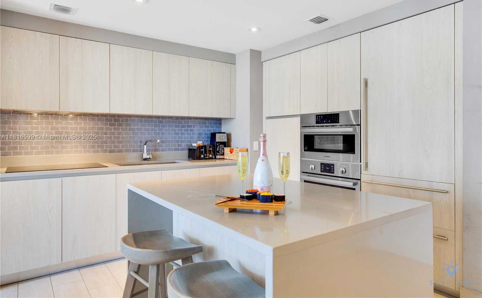 Small Image of 4010 SOUTH OCEAN DR #R1605, Hollywood Number 7