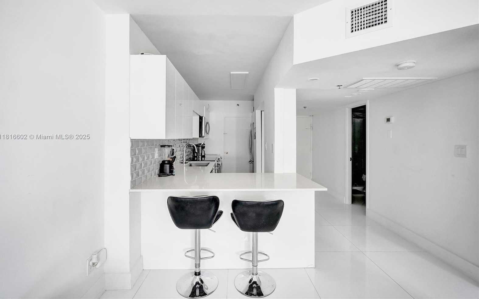 Small Image of 100 LINCOLN RD #927, Miami Beach Number 13