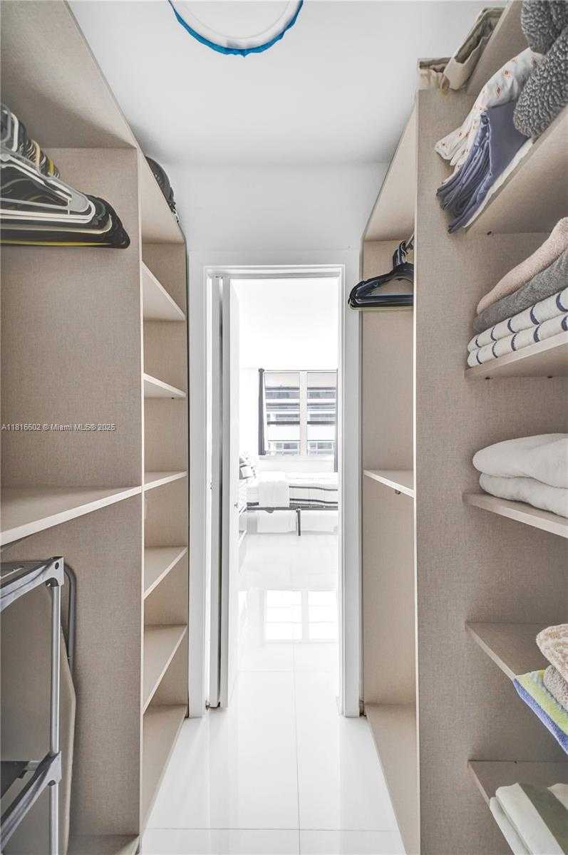 Small Image of 100 LINCOLN RD #927, Miami Beach Number 22