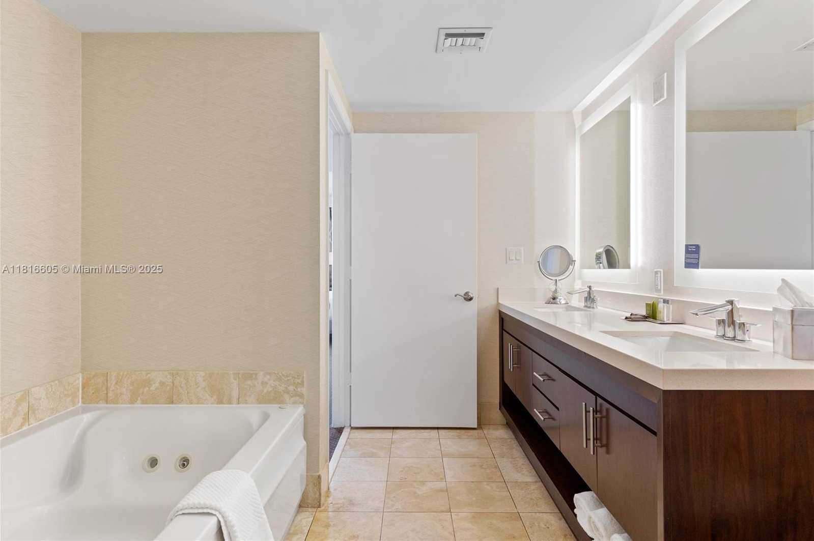 Small Image of 17375 COLLINS AVE #1908, Sunny Isles Beach Number 25