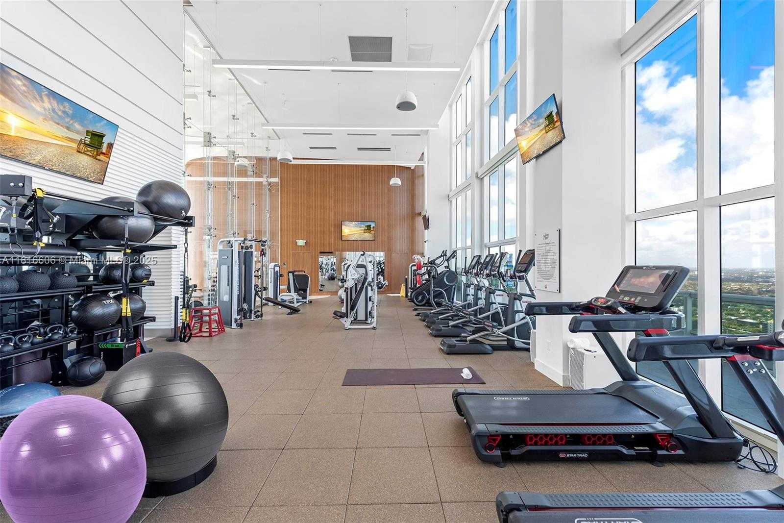 Small Image of 1643 BRICKELL AVE #1004, Miami Number 29
