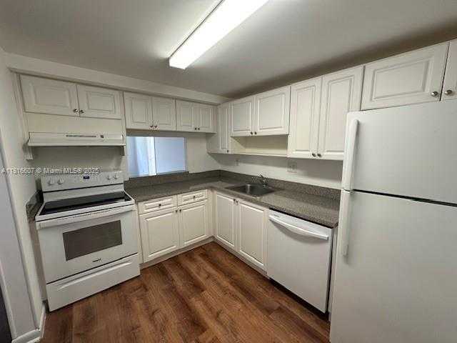 Small Image of 14611 NORTH KENDALL DR #309L, Miami Number 8