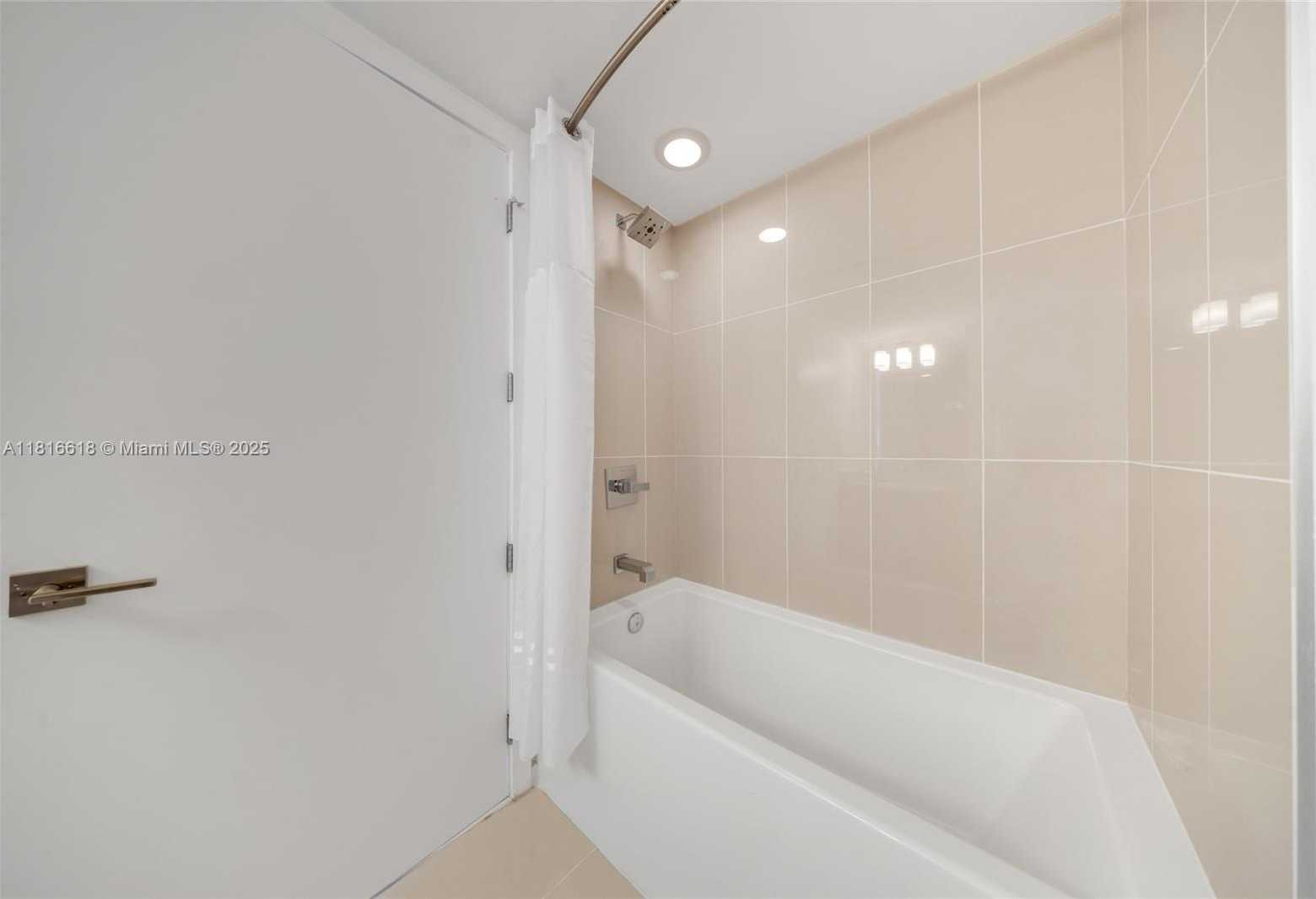 Small Image of 5252 NORTH WEST 85TH AVE #1701, Doral Number 26