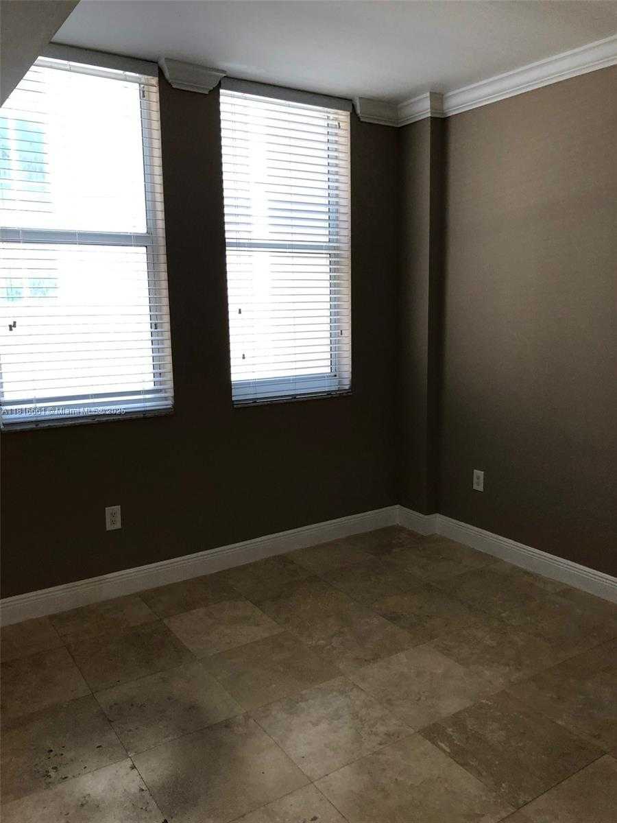 Small Image of 4100 SALZEDO ST #505, Coral Gables Number 11