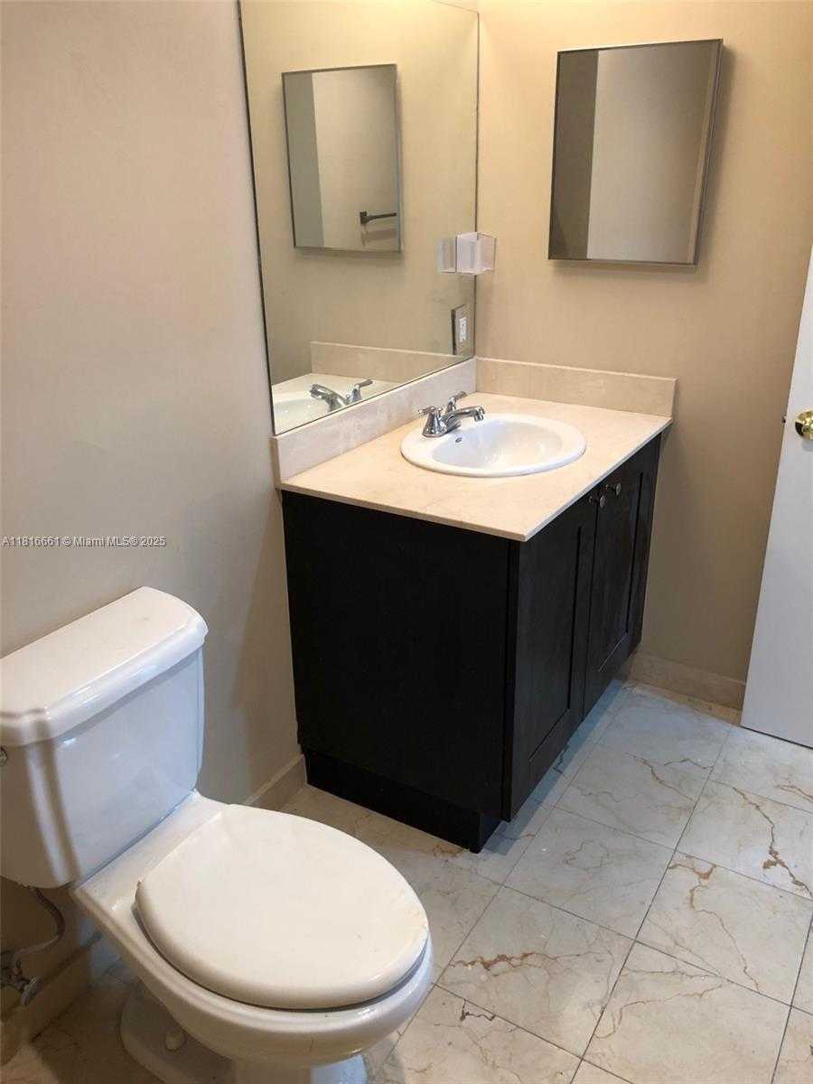 Small Image of 4100 SALZEDO ST #505, Coral Gables Number 13