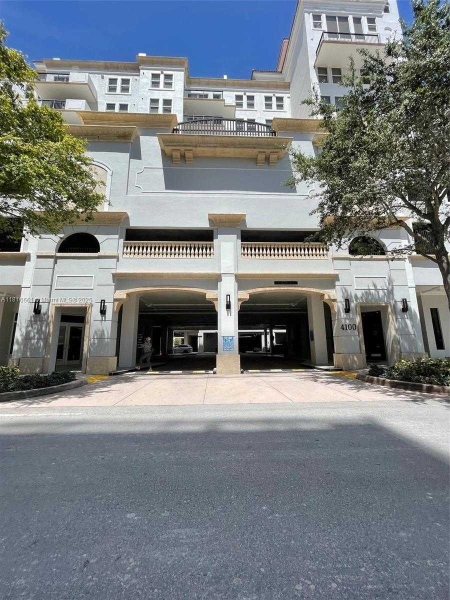 Small Image of 4100 SALZEDO ST #505, Coral Gables Number 2