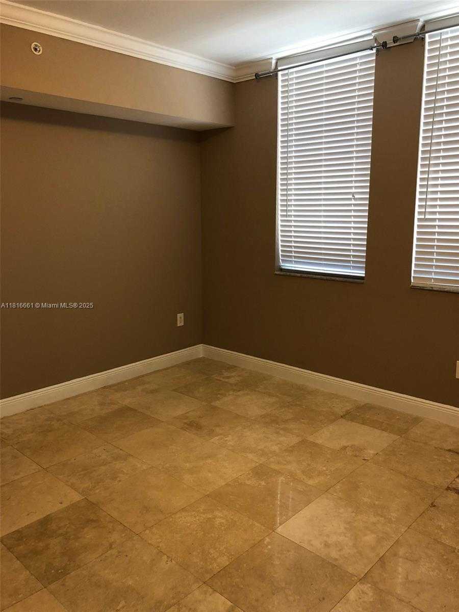Small Image of 4100 SALZEDO ST #505, Coral Gables Number 6