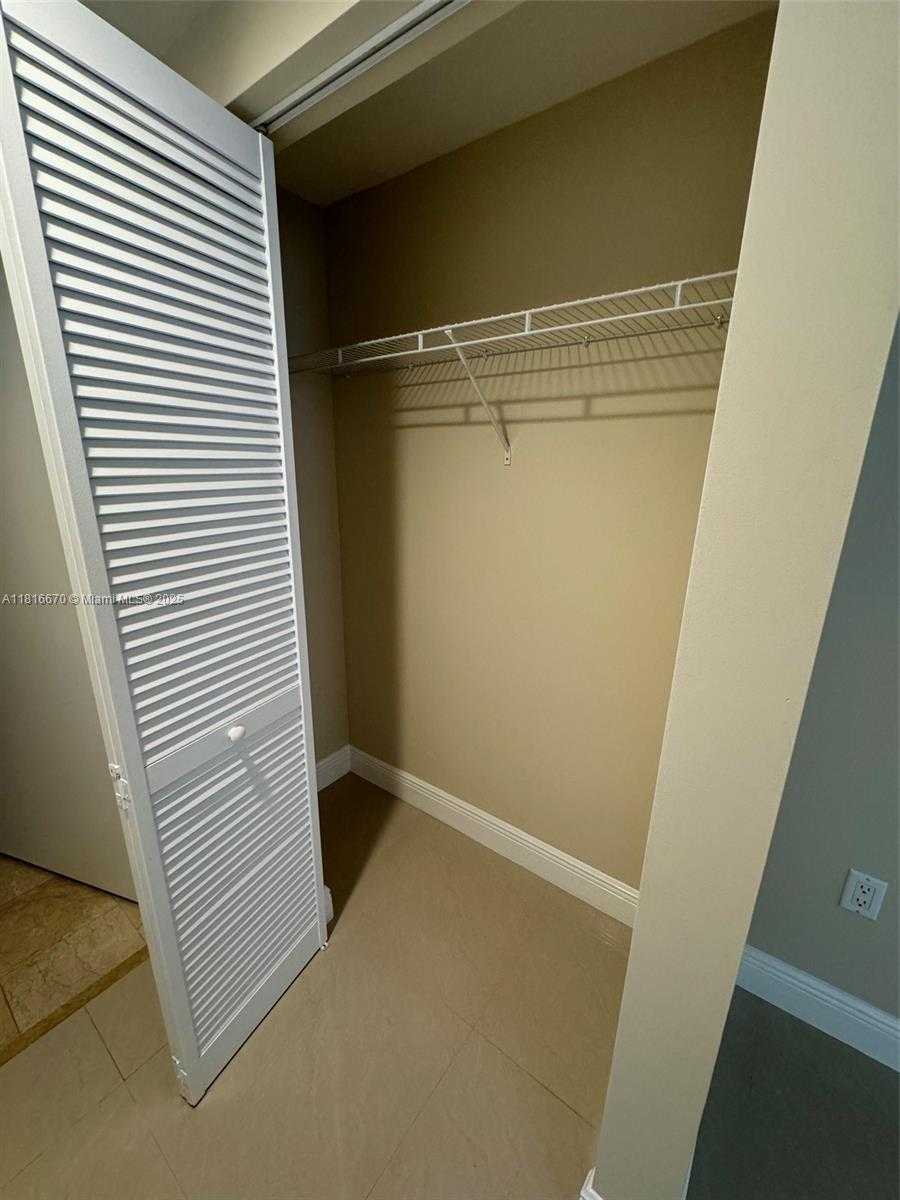 Small Image of 4100 SALZEDO ST #910, Coral Gables Number 11