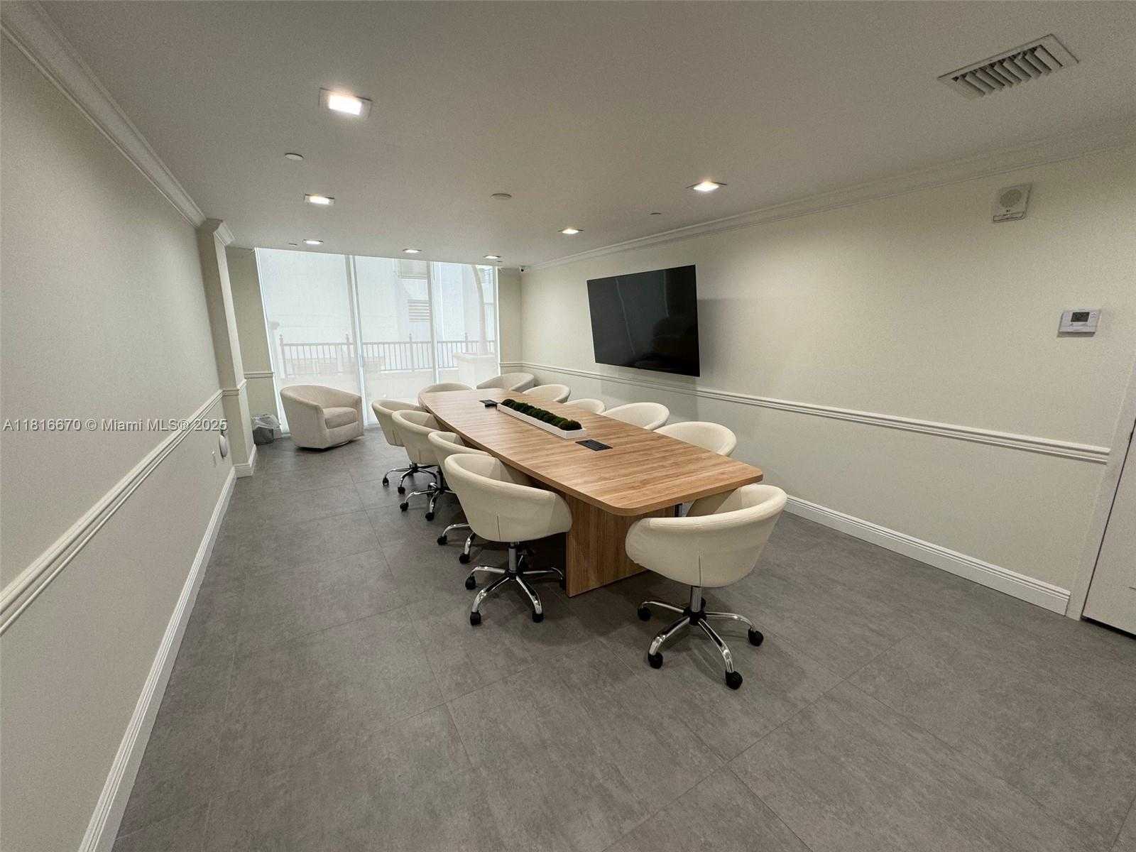 Small Image of 4100 SALZEDO ST #910, Coral Gables Number 17