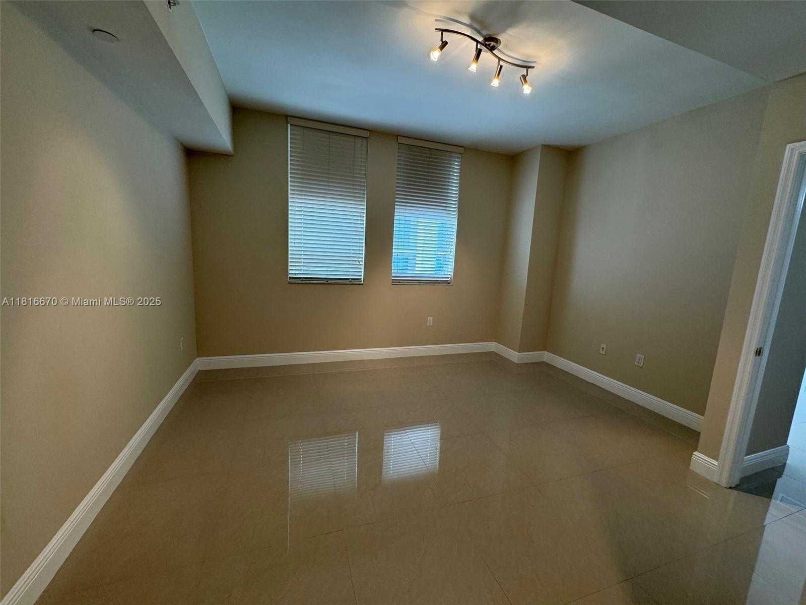 Small Image of 4100 SALZEDO ST #910, Coral Gables Number 7