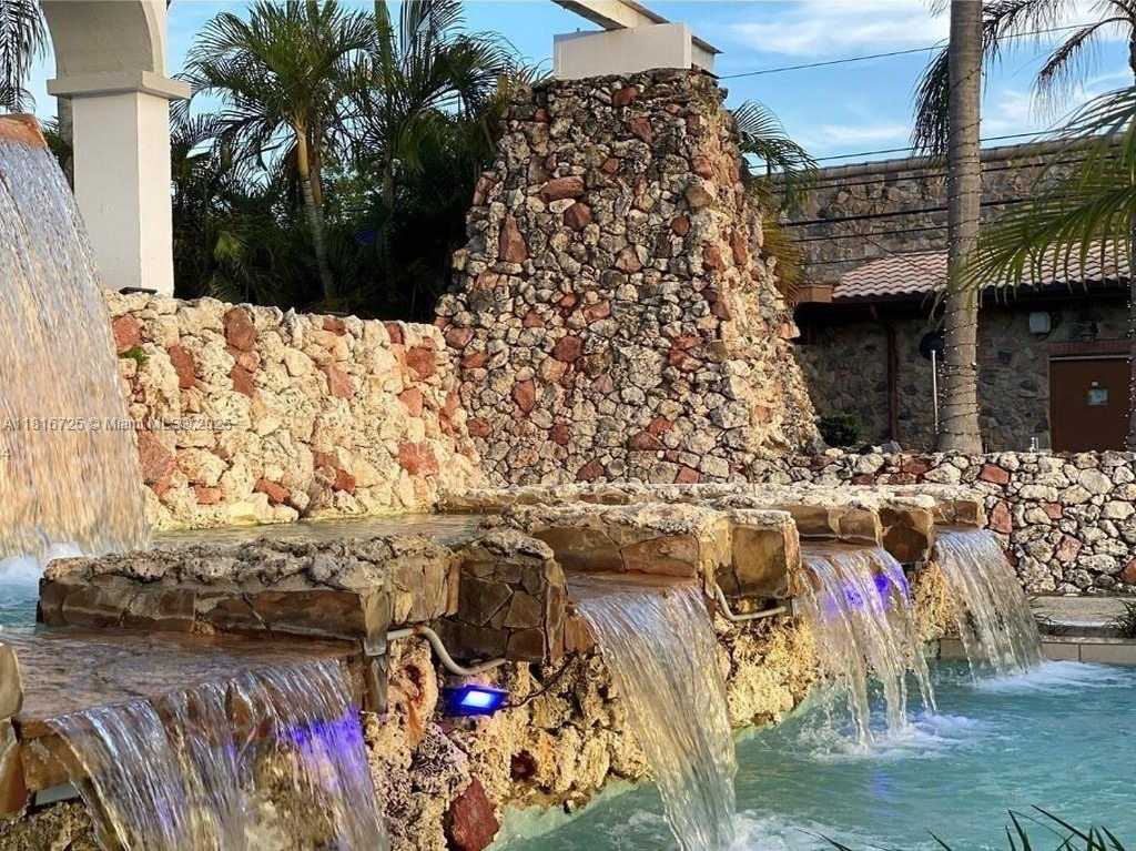 Small Image of 18051 BISCAYNE BLVD #1403, Aventura Number 23