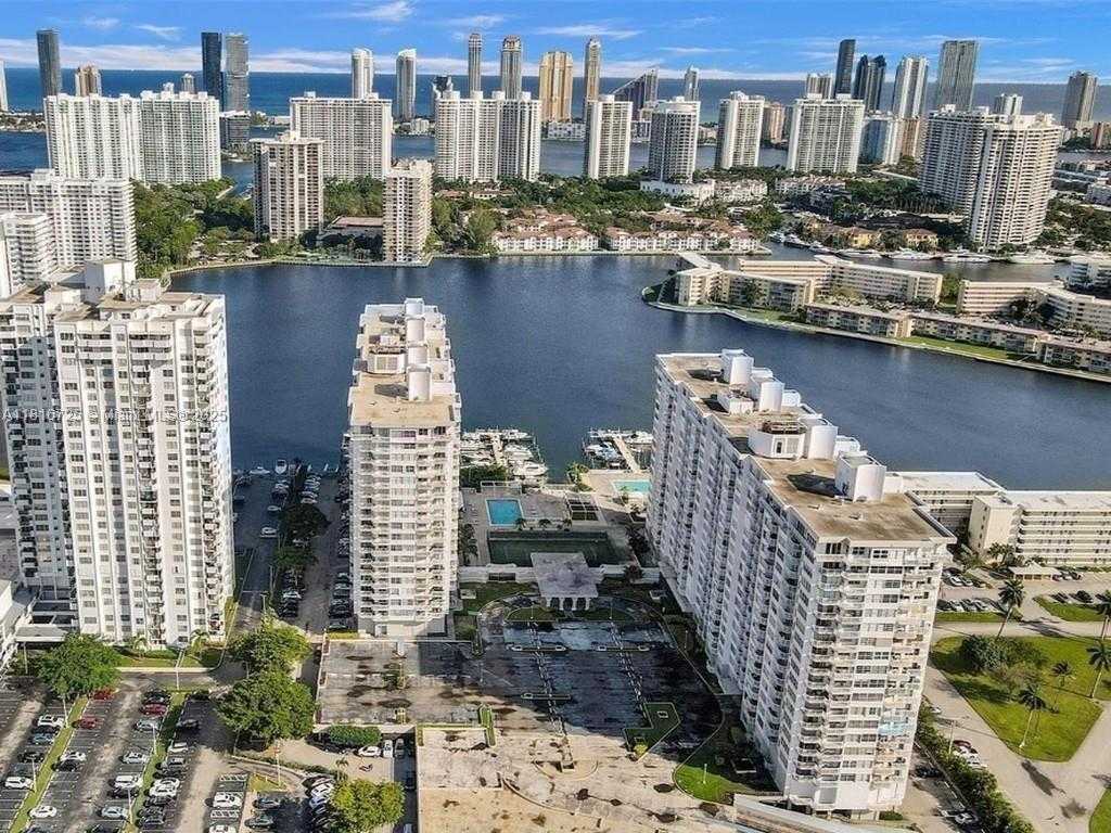 Small Image of 18051 BISCAYNE BLVD #1403, Aventura Number 27