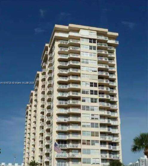 Small Image of 18051 BISCAYNE BLVD #1403, Aventura Number 3