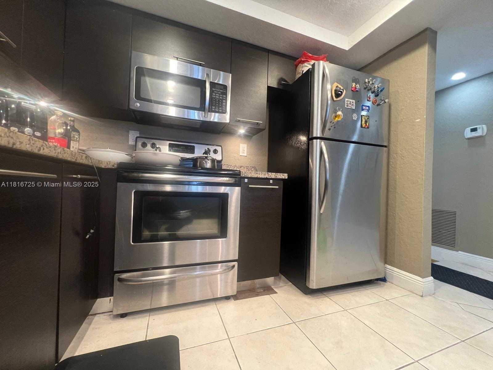 Small Image of 18051 BISCAYNE BLVD #1403, Aventura Number 33